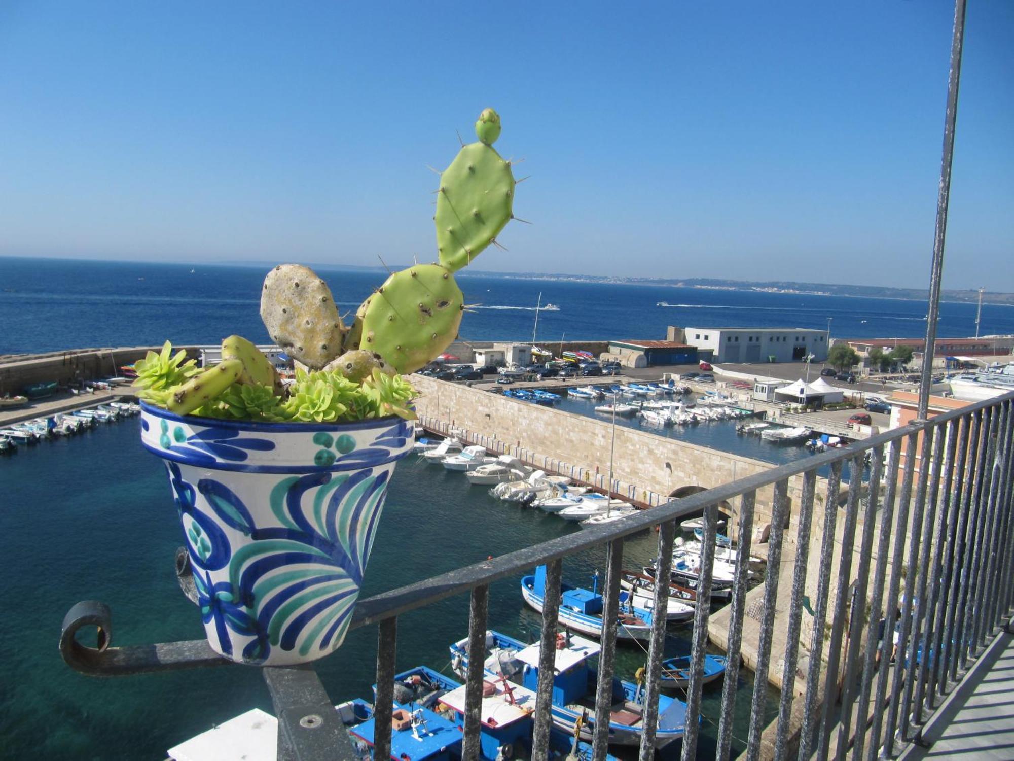 Vila 4 Balconi House-San Gregorio Palazzo Unico Vista Mare Gallipoli Exteriér fotografie